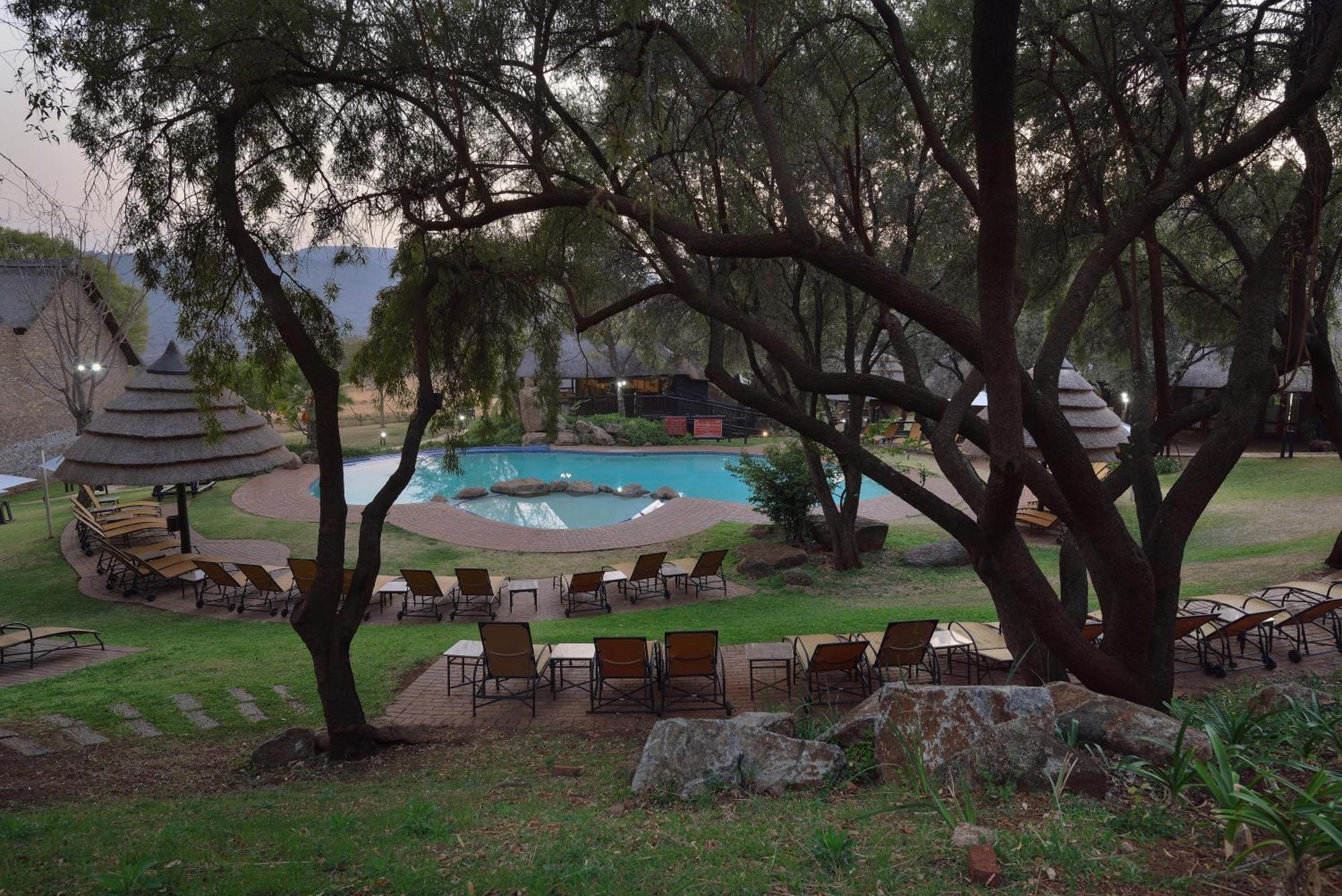 Bakubung Bush Lodge Ледиг Экстерьер фото
