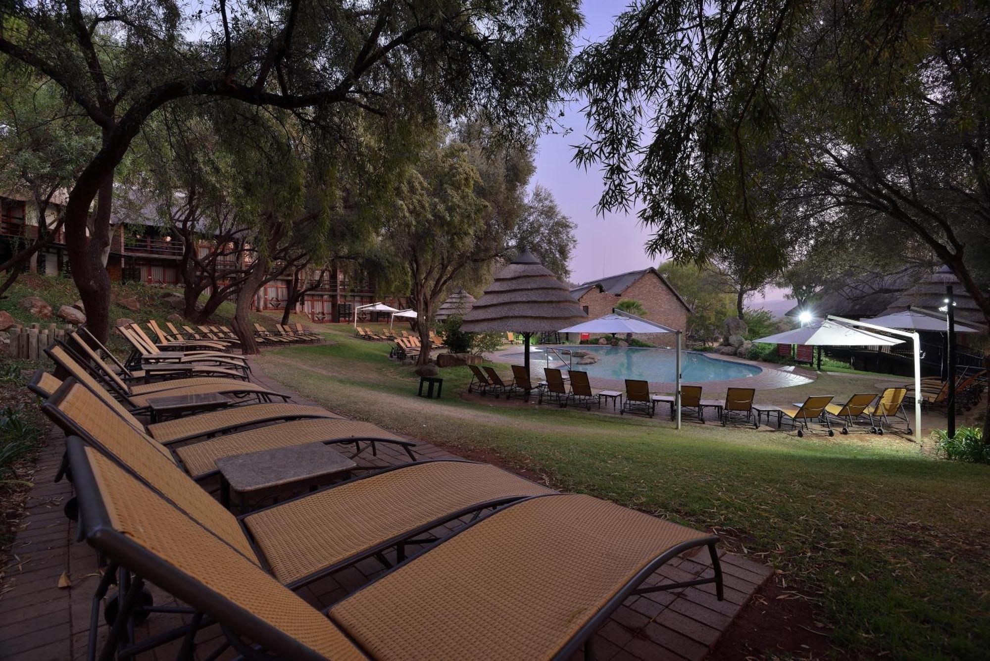 Bakubung Bush Lodge Ледиг Экстерьер фото
