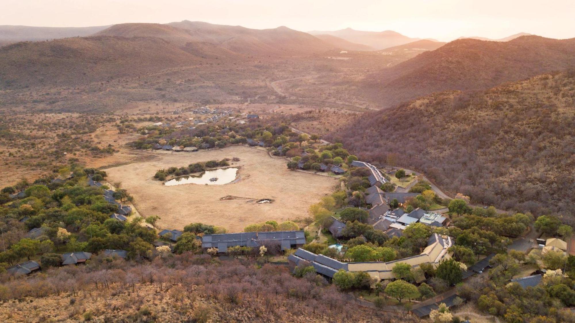 Bakubung Bush Lodge Ледиг Экстерьер фото