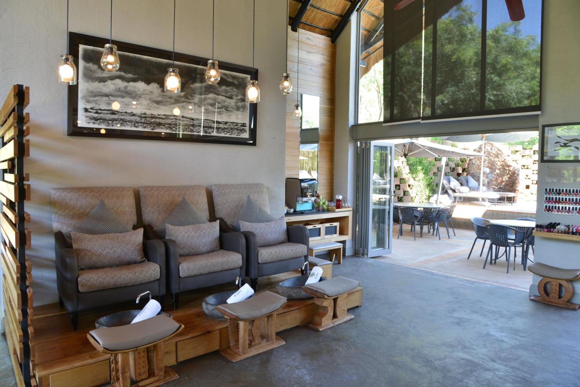 Bakubung Bush Lodge Ледиг Экстерьер фото